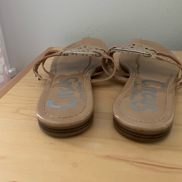 Sandals - Picture 3 of 4